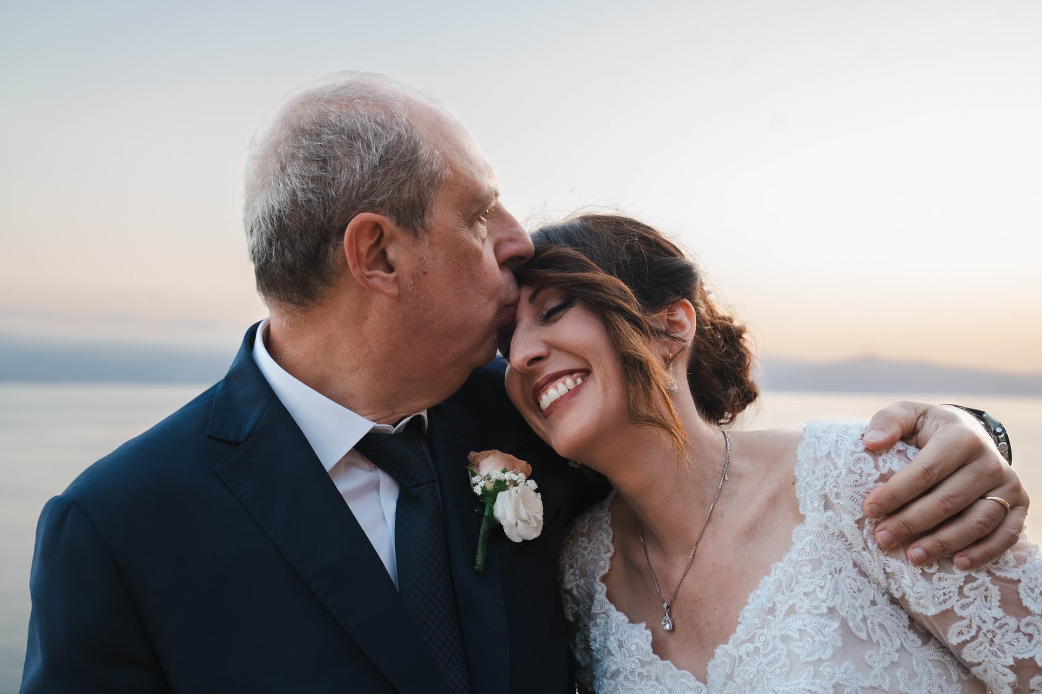 Fotografia matrimoniale Messina - momento romantico degli sposi